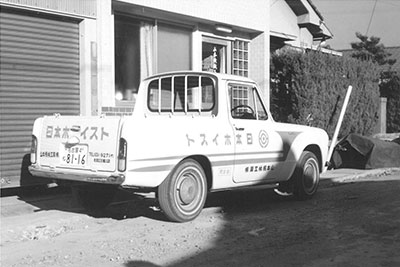 山本機械工具の車の写真